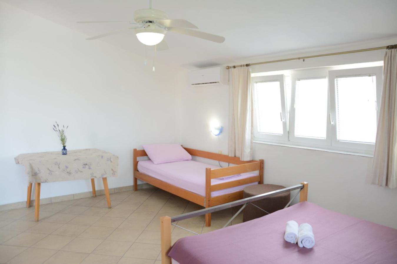 Apartments Marina Ražanac الغرفة الصورة